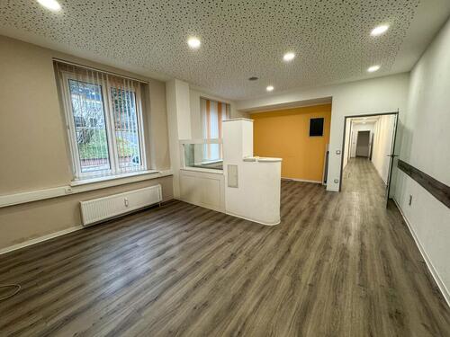 Foto - Barrierefreie Gewerbeeinheit im Erdgeschoss eines hochwertigen Geschäftshauses zu vermieten