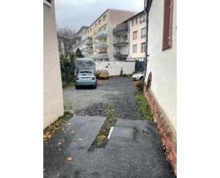 Parkplatz in der Stadtmitte von Hofheim am Taunus