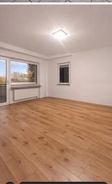 Foto - Sonnige frisch Renovierte Wohnung mit zwei großzügigen Balkons