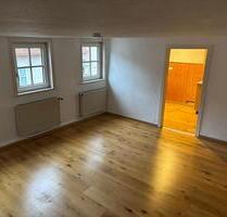 Schöne 6 Zimmer Wohnung im Zentrum von Bad Königshofen - Bad Königshofen im Grabfeld