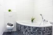 Foto - Highlight-Wohnung mit Eckbadewanne und Einbauküche