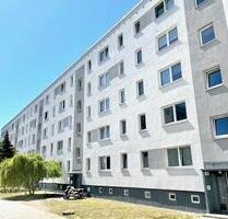 Wohnen - 04. OG - links - Ziolkowskistraße 51 Frisch Saniert Vermietung ab 15.11.2025 - Schwerin Mueß