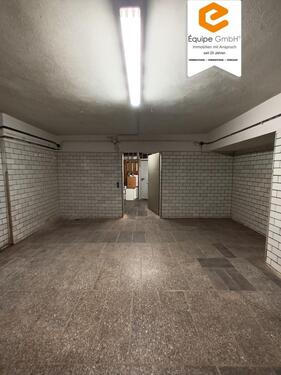 Foto - Perfekte Lagerlösung - Praktische Fläche mit vielseitigen Nutzungsmöglichkeiten!