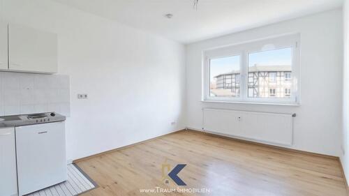 Foto - Klein aber Mein! Singlewohnung mit Fahrstuhl, kleiner Küchenzeile u. PKW-Stellpl.