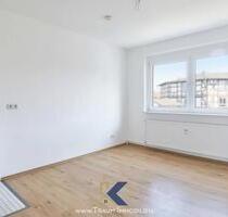 Klein aber Mein! Singlewohnung mit Fahrstuhl, kleiner Küchenzeile u. PKW-Stellpl. - Mühlhausen (Thüringen)
