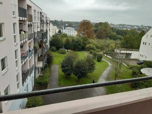 Foto - Helle 3‑Zi‑Whg mit Südloggia, Balkon & TG