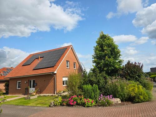 Foto - gepflegtes Einfamilienhaus mit Solaranlage