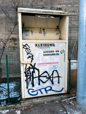 Foto - Stellplatz für Altkleider- und Schuhcontainer, Vermietung