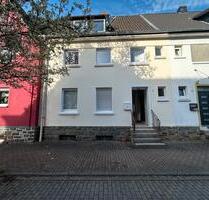 Saniertes Reihenhaus in Wissen - 150.000,00&nbsp;EUR Kaufpreis, ca.&nbsp; 115,00&nbsp;m&sup2; in Wissen (PLZ: 57537)