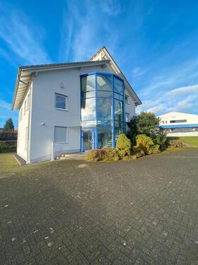 Foto - Moderne, bezugsfertige GewerbeimmobilieBüros zu vermieten