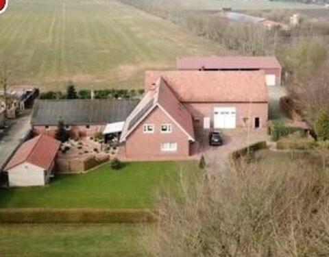 Foto - Resthof mit Halle, top gepflegt