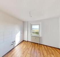 Ländlich gelegene 3-Raum-Wohnung mit Tageslichtbad - Chemnitz Grüna