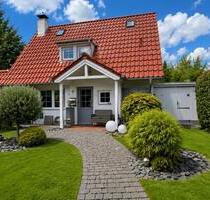Freistehendes Einfamilienhaus mit großem Garten in Erftstadt