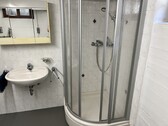 Hauswirtschaftsraum mit Dusche - 