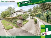 Außenansicht / Zufahrt - Gepflegtes Wohnhaus mit ebenerdiger Einliegerwohnung und Garten