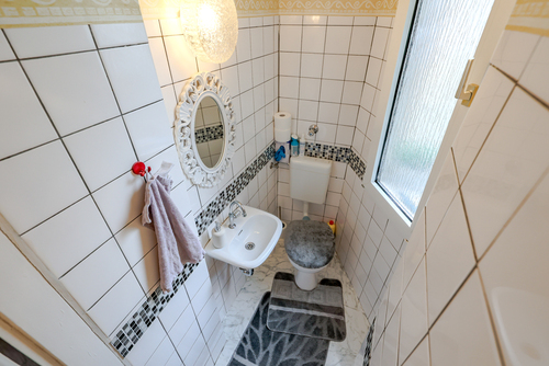 WC - 