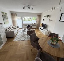 Moderne 4-Zimmer-Dachgeschosswohnung mit 2 Balkonen - Königswinter
