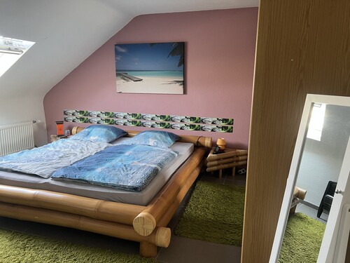 Schlafzimmer 1 - 3 Zimmer Dachgeschoßwohnung in Königswinter