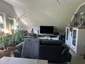 Wohnzimmer - Moderne Dachgeschosswohnung in ruhiger Lage