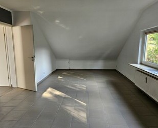 Moderne Dachgeschosswohnung in ruhiger Lage - Königswinter