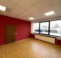 Helle Gewerbeeinheit mit eigenem Eingang und großzügigen Räumen - Königswinter