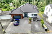 Luftbild - 10 Zimmer Einfamilienhaus in Eitorf
