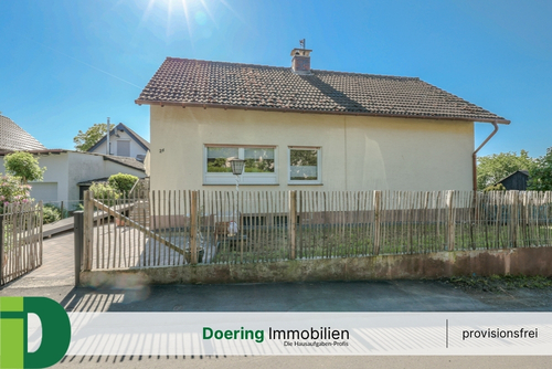 Straßenansicht - *Provisionsfrei* Mehr als nur vier Wände – freistehendes Zuhause mit Terrasse, Balkon & Carport