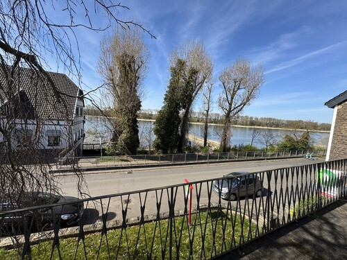 Aussicht - Rheinblick, Gartenidylle und Entwicklungspotential
