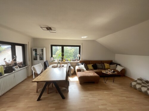 Wohn- Essbereich - 2 Zimmer Dachgeschoßwohnung zur Miete in Bad Honnef / Aegidienberg