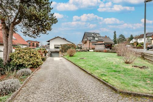 Einfahrt - 3 Zimmer Einfamilienhaus zum Kaufen in Königswinter