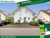Straßenansicht - Energieeffizient, gepflegt, familienfreundlich – Ihr neues Zuhause in Bad Honnef-Rottbitze