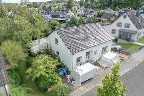 Luftbild - 3 Zimmer Einfamilienhaus in Vettelschoß
