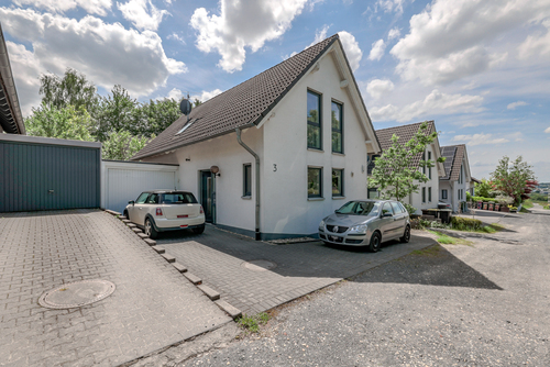 Straßenansicht - 4 Zimmer Einfamilienhaus in Königswinter