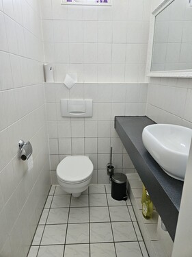 WC - 