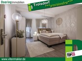 Zimmer 3 von 4 2.Obergeschoss - Wohnungspaket in Denkmalschutzobjekt: Ideal für Familien oder Kapitalanleger *mit Garten*