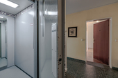Treppenhaus/Aufzug - 