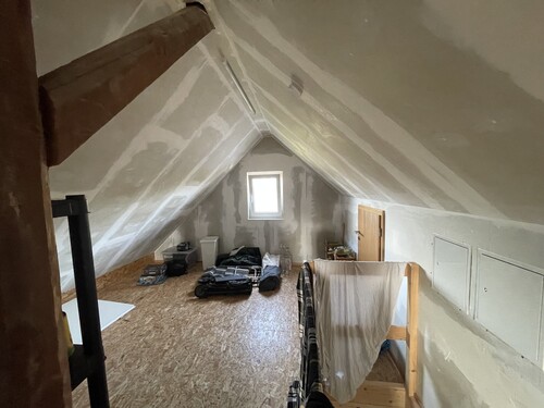 Dachboden - Dachgeschoßwohnung mit 56,00 m&sup2; in Königswinter zur Miete