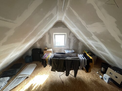 Dachboden - 2 Zimmer Dachgeschoßwohnung in Königswinter