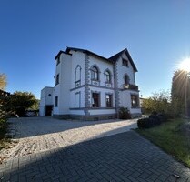 Charmante 4-Zimmer-Wohnung in gepflegter Altbauvilla - Königswinter