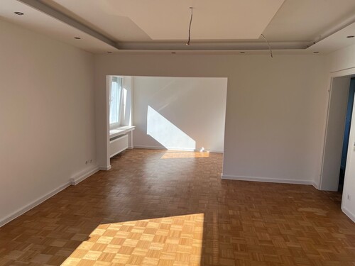 Wohn- / Essbereich - Dachgeschoßwohnung mit 89,00 m² in Königswinter / Gräfenhohn zur Miete
