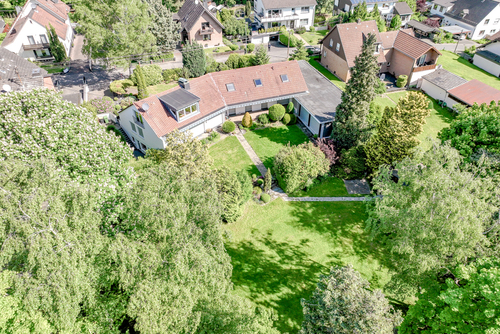 Luftbild - Traumhaftes Anwesen mit Blick auf den Oelberg
