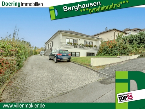 Straßenansicht - Großzügiges Grundstück mit vielseitigem Einfamilienhaus in Königswinter-Berghausen