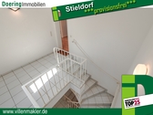 Treppenhaus / Eingangsbereich - 