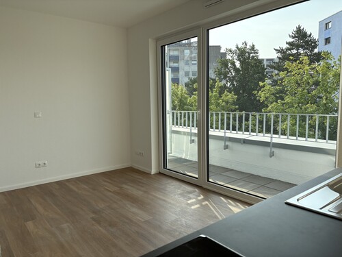 Wohnraum - Hochwertiges Studentenapartment mit Pantryküche & Dachterrasse
