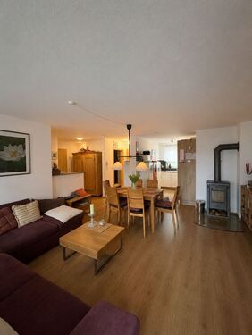 Wohnen-Essen - neuwertige 2 Zimmer EG Wohnung in Brettach!