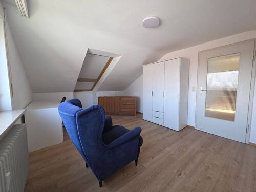 Zimmer-1.jpg - 3 Zimmer Etagenwohnung zur Miete in Stuttgart