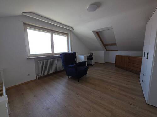 Zimmer-1-1.jpg - 3 Zimmer Etagenwohnung in Stuttgart