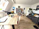 heller Wohnbereich - 2 Zimmer Etagenwohnung in Stuttgart