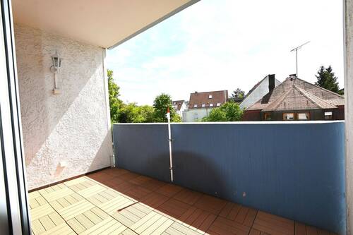 sonniger Balkon - 2 Zimmer Etagenwohnung in Böblingen