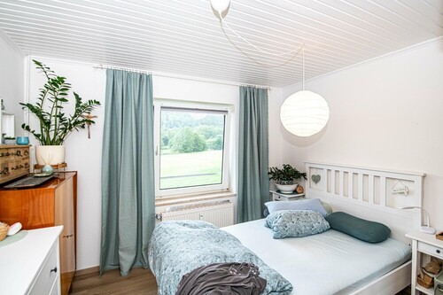 DG_Wohnung_links_Schlafzimmer - 